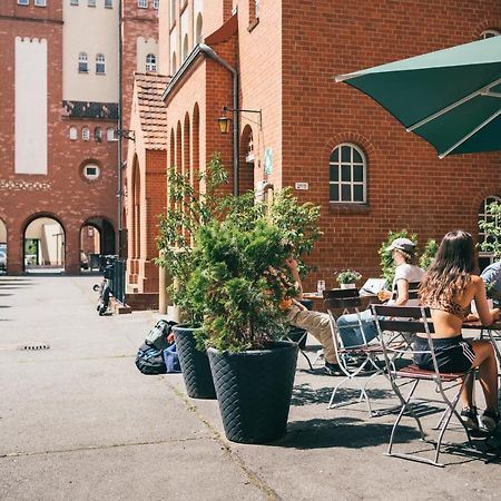 Three Little Pigs Hostel - Your Berlin Castle Экстерьер фото