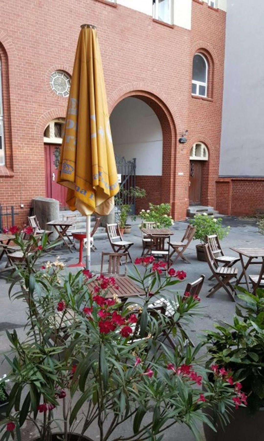 Three Little Pigs Hostel - Your Berlin Castle Экстерьер фото